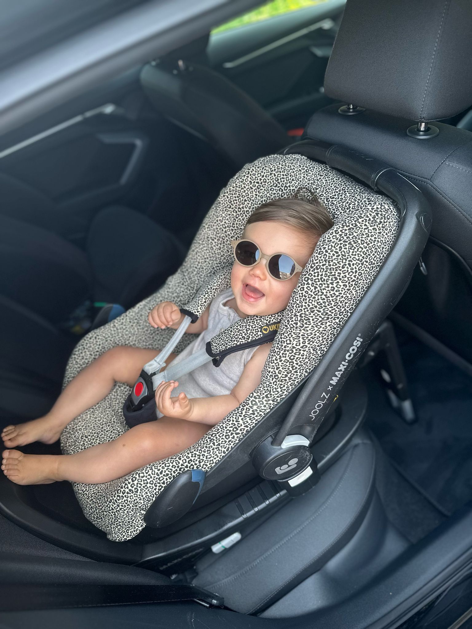 Zon in de auto: zo bescherm je je baby in de maxi-cosi of autostoel